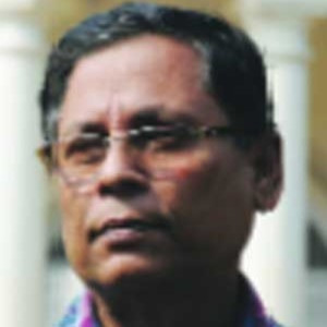 মোস্তফা হোসেইন