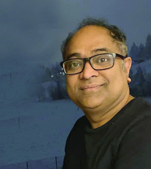 ড. মুকদি চৌধুরী